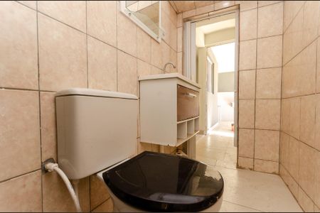 Casa à venda com 210m², 4 quartos e 2 vagasBanheiro - Casa 1