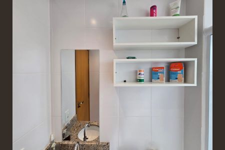 Apartamento à venda com 65m², 2 quartos e 1 vagaBanheiro Social
