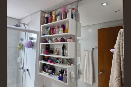 Apartamento à venda com 65m², 2 quartos e 1 vagaBanheiro da Suíte