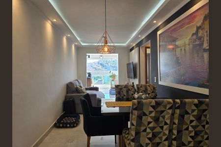Apartamento à venda com 65m², 2 quartos e 1 vagaSala 