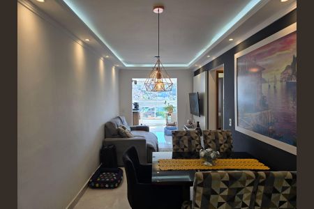 Apartamento à venda com 65m², 2 quartos e 1 vagaSala 