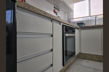 Apartamento à venda com 65m², 2 quartos e 1 vagaCozinha 