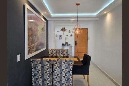 Apartamento à venda com 65m², 2 quartos e 1 vagaSala 