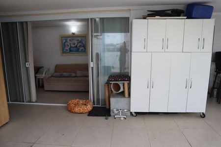 Apartamento à venda com 178m², 3 quartos e 2 vagasAREA EXTERNA