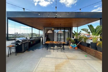Apartamento à venda com 150m², 3 quartos e 4 vagasVaranda