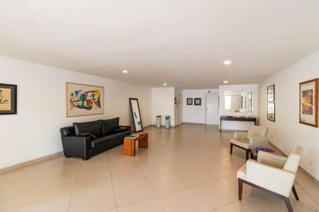 Apartamento à venda com 63m², 2 quartos e 1 vaga Apartamento à venda com 63m², 2 quartos e 1 vagaHall social