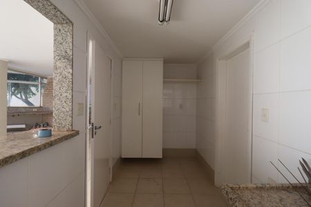 Casa para alugar com 380m², 4 quartos e 4 vagasÁrea de Serviço