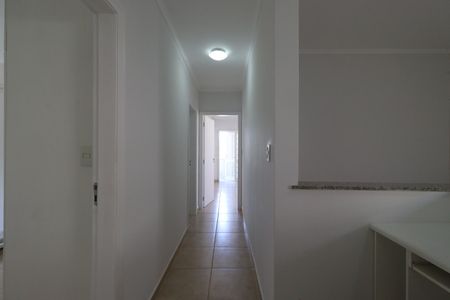Casa para alugar com 380m², 4 quartos e 4 vagasCorredor 