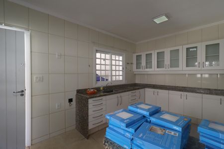 Casa para alugar com 380m², 4 quartos e 4 vagasCozinha