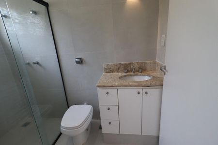 Casa para alugar com 380m², 4 quartos e 4 vagasBanheiro da Suíte 1