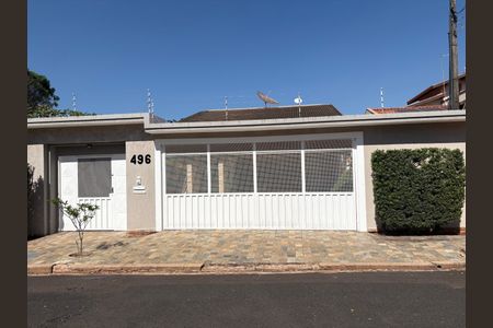 Casa para alugar com 380m², 4 quartos e 4 vagasFachada 