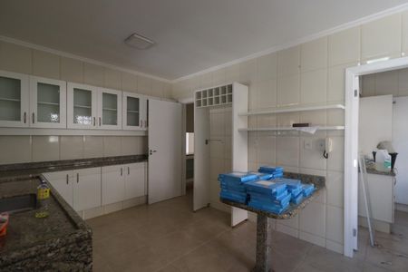 Casa para alugar com 380m², 4 quartos e 4 vagasCozinha