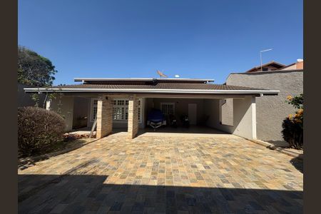 Casa para alugar com 380m², 4 quartos e 4 vagasGaragem