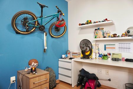 Apartamento à venda com 80m², 3 quartos e 2 vagasQuarto 2