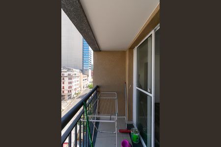 Studio para alugar com 28m², 1 quarto e sem vaga Studio para alugar com 28m², 1 quarto e sem vagaVaranda