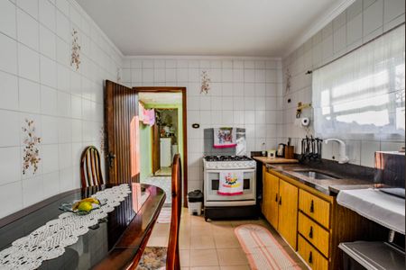 Casa à venda com 155m², 3 quartos e 2 vagasCozinha