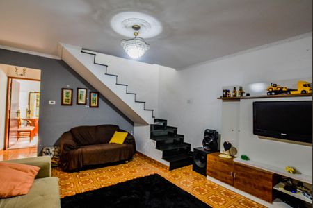 Casa à venda com 155m², 3 quartos e 2 vagasSala