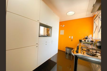 Apartamento à venda com 96m², 3 quartos e 2 vagas Apartamento à venda com 96m², 3 quartos e 2 vagasCozinha