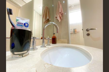 Apartamento à venda com 96m², 3 quartos e 2 vagas Apartamento à venda com 96m², 3 quartos e 2 vagasBanheiro Suíte