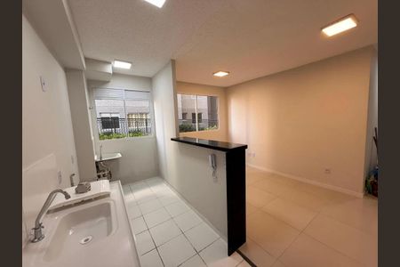Sala/cozinha de apartamento à venda com 2 quartos, 42m² em Jardim Gilda Maria, São Paulo