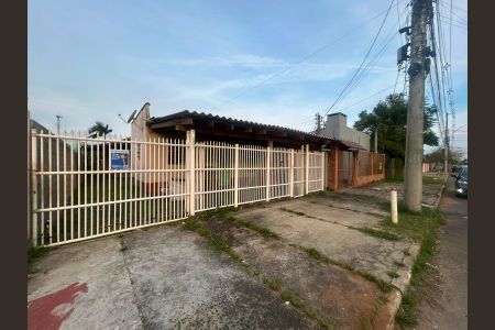 Casa para alugar com 100m², 3 quartos e 3 vagas Casa para alugar com 100m², 3 quartos e 3 vagasFachada