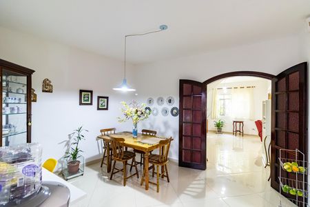 Casa à venda com 147m², 3 quartos e 3 vagas