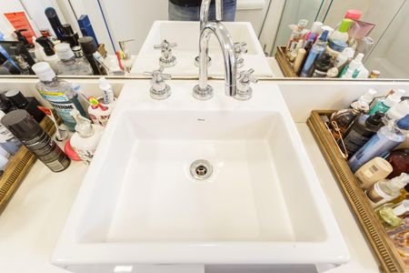Apartamento à venda com 90m², 2 quartos e 1 vaga Apartamento à venda com 90m², 2 quartos e 1 vagaBanheiro