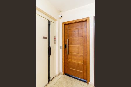 Apartamento para alugar com 57m², 2 quartos e 1 vagaEntrada Apartamento Fechadura Eletrônica