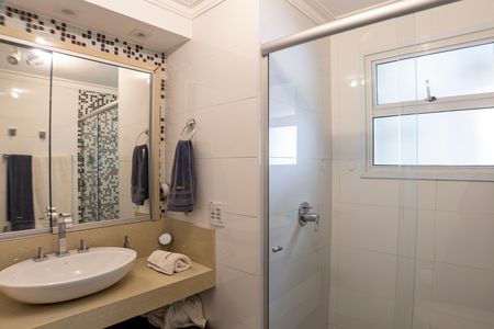 Apartamento à venda com 70m², 2 quartos e 1 vaga Apartamento à venda com 70m², 2 quartos e 1 vagaBanheiro