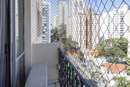 Apartamento à venda com 70m², 2 quartos e 1 vaga Apartamento à venda com 70m², 2 quartos e 1 vagaVaranda