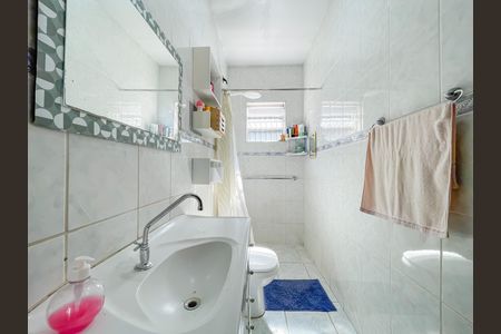 Casa à venda com 240m², 5 quartos e 5 vagasBanheiro (Casa 1)