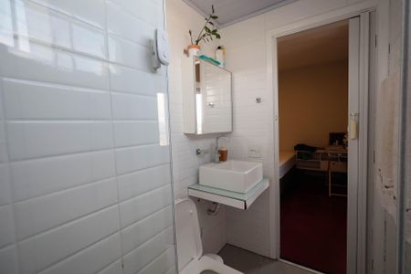 Casa à venda com 72m², 2 quartos e 1 vagaBanheiro da Suíte 2