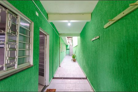 Casa para alugar com 150m², 2 quartos e 1 vagaCorredor externo