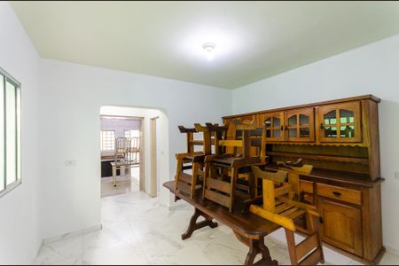 Casa para alugar com 150m², 2 quartos e 1 vagaSala de jantar