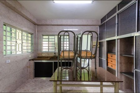 Casa para alugar com 150m², 2 quartos e 1 vagaCozinha