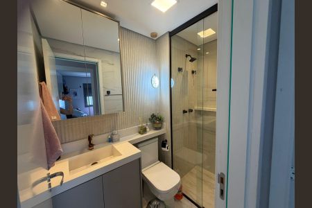 Banheiro de apartamento à venda com 2 quartos, 64m² em Jardim Independência (São Paulo), São Paulo