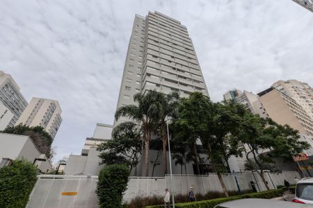Studio à venda com 40m², 1 quarto e 1 vaga Studio à venda com 40m², 1 quarto e 1 vagaFachada