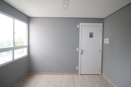 Sala de apartamento para alugar com 2 quartos, 48m² em Estância Jaraguá, São Paulo