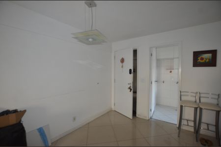 Sala de apartamento para alugar com 3 quartos, 86m² em Jardim Sulacap, Rio de Janeiro