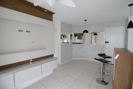 Sala de apartamento para alugar com 2 quartos, 58m² em Taquara, Rio de Janeiro