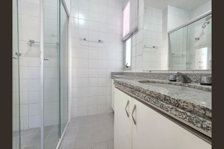 Apartamento à venda com 80m², 3 quartos e 2 vagasBanheiro Social 