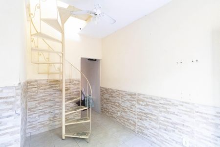 Sala/Quarto de casa para alugar com 1 quarto, 50m² em Bangu, Rio de Janeiro