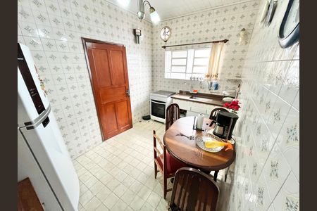 Casa à venda com 70m², 2 quartos e sem vaga Casa à venda com 70m², 2 quartos e sem vagaCozinha
