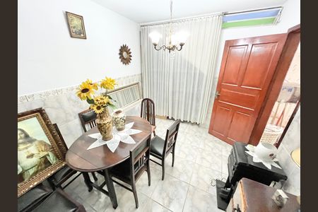 Casa à venda com 70m², 2 quartos e sem vaga Casa à venda com 70m², 2 quartos e sem vagaEdícula