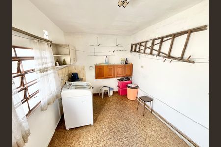 Casa à venda com 70m², 2 quartos e sem vaga Casa à venda com 70m², 2 quartos e sem vagaLavanderia