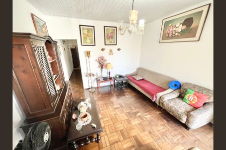 Casa à venda com 70m², 2 quartos e sem vaga Casa à venda com 70m², 2 quartos e sem vagaSala
