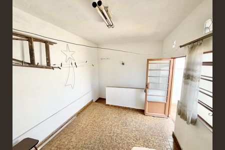 Casa à venda com 70m², 2 quartos e sem vaga Casa à venda com 70m², 2 quartos e sem vagaLavanderia