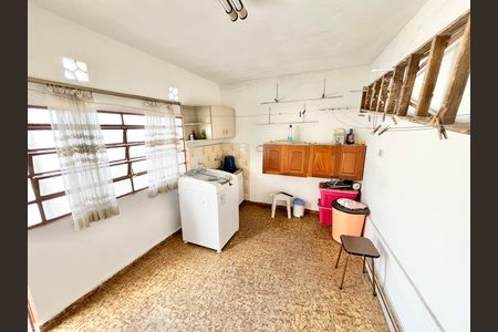 Casa à venda com 70m², 2 quartos e sem vaga Casa à venda com 70m², 2 quartos e sem vagaLavanderia