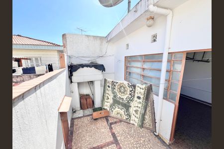 Casa à venda com 70m², 2 quartos e sem vaga Casa à venda com 70m², 2 quartos e sem vagaVaranda
