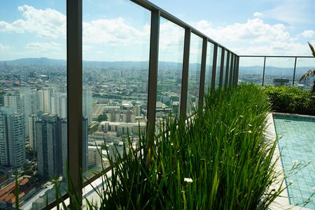 Apartamento à venda com 68m², 2 quartos e 1 vagaÁrea comum - Piscina